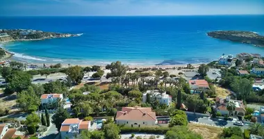 Villa 5 bedrooms in Peyia, Cyprus