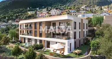 Квартира 5 комнат в Avenue Prince Rainier III Monaco, Франция