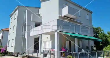 Investissement dans Opcina Sveti Filip i Jakov, Croatie