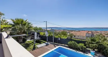 Villa 4 chambres dans Kastel Stari, Croatie
