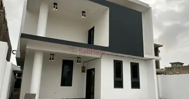 Haus 4 Schlafzimmer in Dzorwulu, Ghana