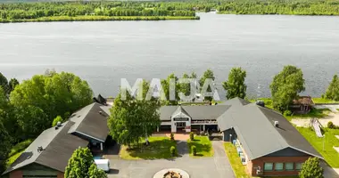Hôtel 2 000 m² dans Salla, Finlande