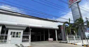 Car showroom for sale with repair service center Next to Sukhumvit Road (Bang Saen), Chonburi Province, Thailand. dans Bang Saen, Thaïlande