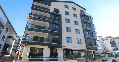 Apartamento 4 habitaciones en Kecioren, Turquía