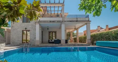 Villa 3 chambres dans Becici, Monténégro