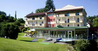 Hotel 2 849 m² in Raabs an der Thaya, Austria