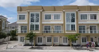 Дом 12 комнат в Khan Daun Penh, Камбоджа