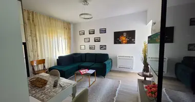 Appartement à louer à long terme à Vlora, Albanie dans District de Vlora, Albanie