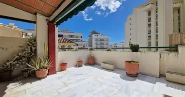 4 bedroom apartment in Dos Hermanas, Spain
