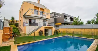 4 bedroom house in Sao Domingos de Rana, Portugal