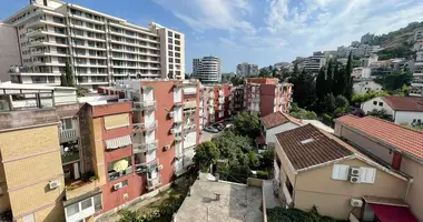 Wohnung 2 Schlafzimmer in Budva, Montenegro