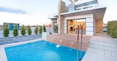 Villa in Los Alcazares, Spanien