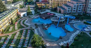 Квартира 3 комнаты в Несебр, Болгария