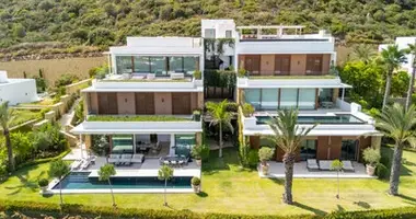 4 bedroom apartment in Casares, Spain