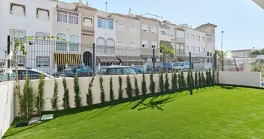 Villa 2 bedrooms in Torrevieja, Spain