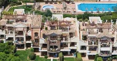 3 bedroom apartment in Benahavis, Spain
