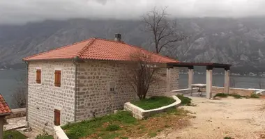 4 bedroom house in Prcanj, Montenegro