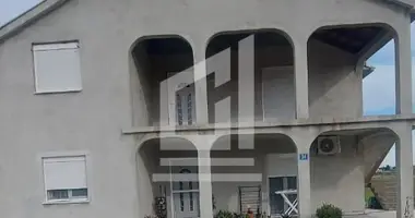 Casa en Podgorica, Montenegro
