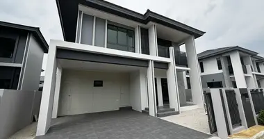 Maison 4 chambres dans Bang Lamung, Thaïlande