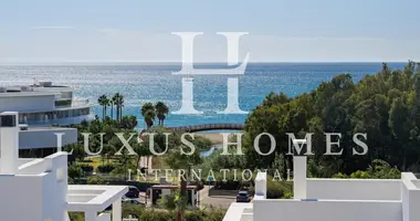 Penthouse 3 bedrooms in Estepona, Spain