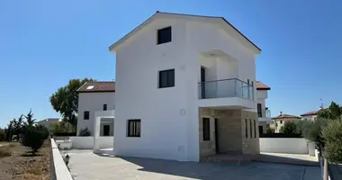 3 bedroom house in Oroklini, Cyprus