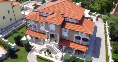 Отель 535 м² в Пореч, Хорватия