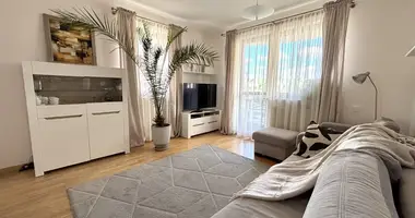 Квартира 3 комнаты в Варшава, Польша