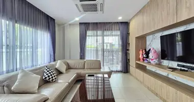 Maison 3 chambres dans Nong Pla Lai, Thaïlande