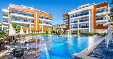 Mieszkanie 4 pokoi w Alanya, Turcja
