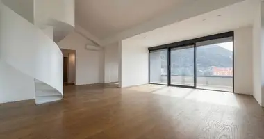 Apartamento 3 habitaciones en Budva, Montenegro
