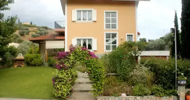 Villa 5 bedrooms in Ano Vathia, Greece