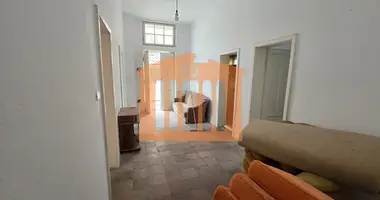 Квартира 4 комнаты в Дуррес, Албания