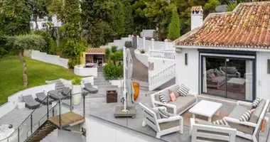 4 bedroom house in Ricmar, Spain