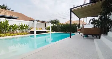 Haus 5 Schlafzimmer in Huai Yai, Thailand