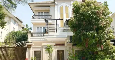 Villa 5 bedrooms in Sangkat Chbar Ampov Ti Muoy, Cambodia