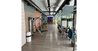 Gewerbefläche 840 m² in Tirana, Albanien