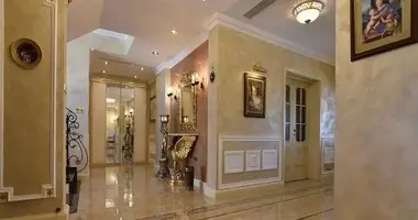 Дом 6 спален в Куклия, Кипр