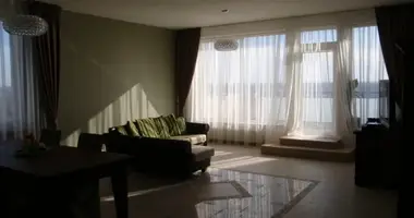 Wohnung 4 zimmer in Riga, Lettland