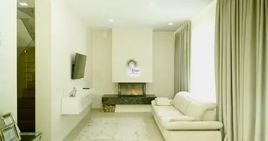 Dom 5 pokojów w Nevskoye, Rosja