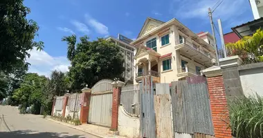 Willa 9 pokojów w Khan Chroy Changvar, Kambodża