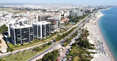 Wohnung 5 zimmer in Konyaalti, Türkei