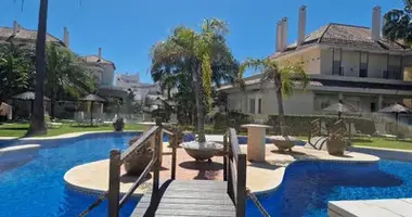 2 bedroom apartment in San Pedro Alcantara, Spain