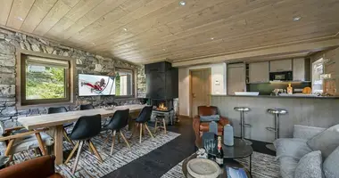 Chalet 5 bedrooms in Courchevel, France