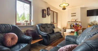 Wohnung 5 zimmer in Warschau, Polen