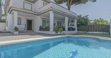 5 bedroom house in San Pedro Alcantara, Spain