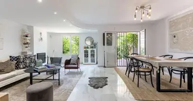 5 bedroom house in Spain