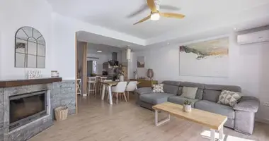 5 bedroom house in Dos Hermanas, Spain