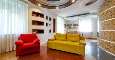 Apartamentos multinivel 3 habitaciones en Minsk, Belarús