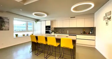 Wohnung 4 zimmer in Wien, Österreich