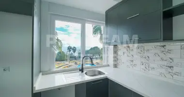 Wohnung 4 zimmer in Muratpasa, Türkei
